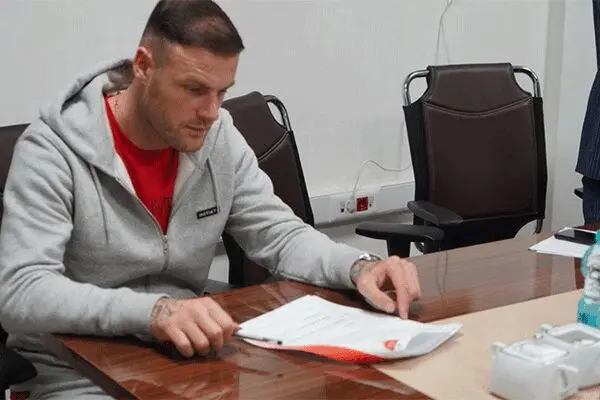 شماره ۱۰ پسپولیس به استوکس رسید