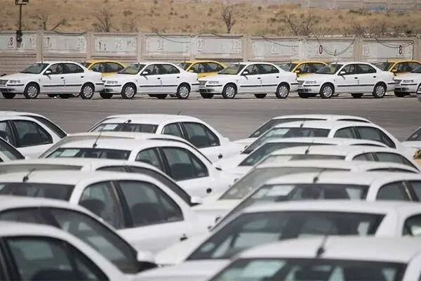 جدول: قیمت امروز (سه شنبه ۸بهمن) خودروهای ایران خودرو و سایپا
