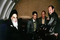 آن «هیچی» مبنای نظری «همه چیز» انقلاب اسلامی است