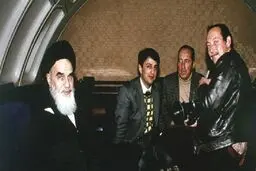 آن «هیچی» مبنای نظری «همه چیز» انقلاب اسلامی است