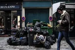 پاریس غرق در زباله‌