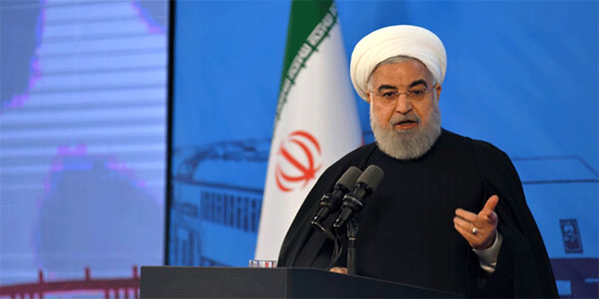 روحانی: آمریکا امروز تروریست است و در حال انجام اقدام تروریستی است
