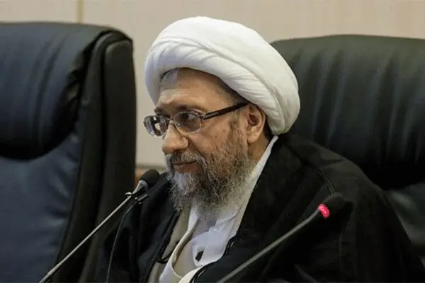 آملی لاریجانی: نظام متکی به مردم شکست‌ناپذیر خود است