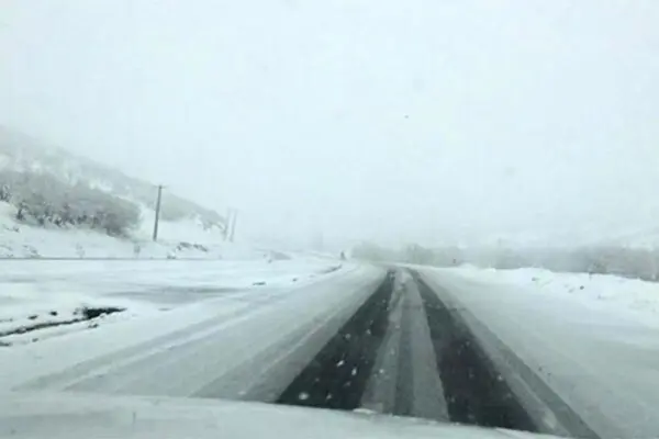 کاهش ۱۵ درجه ای دما / برف و باران در ۲۷ استان کشور