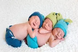 واریز مستمری برای خانواده‌های دارای فرزندان چندقلو