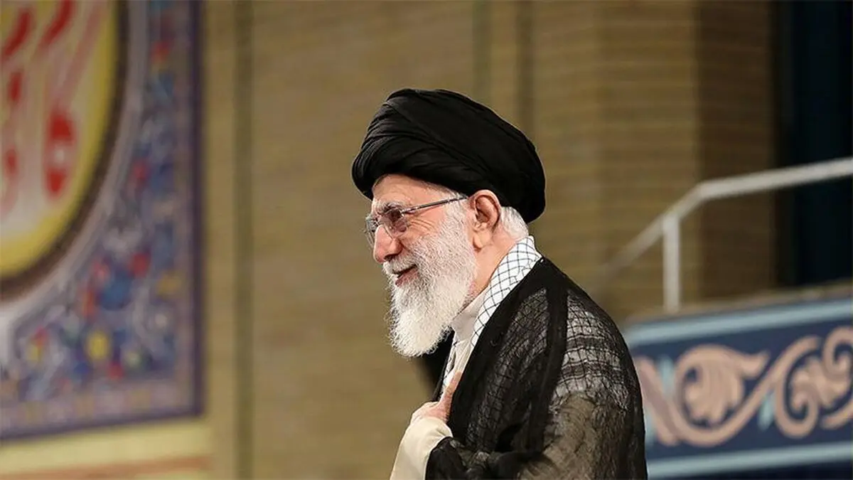 جمعی از فرماندهان و کارکنان نیروی هوایی ارتش با رهبر انقلاب دیدار می‌کنند