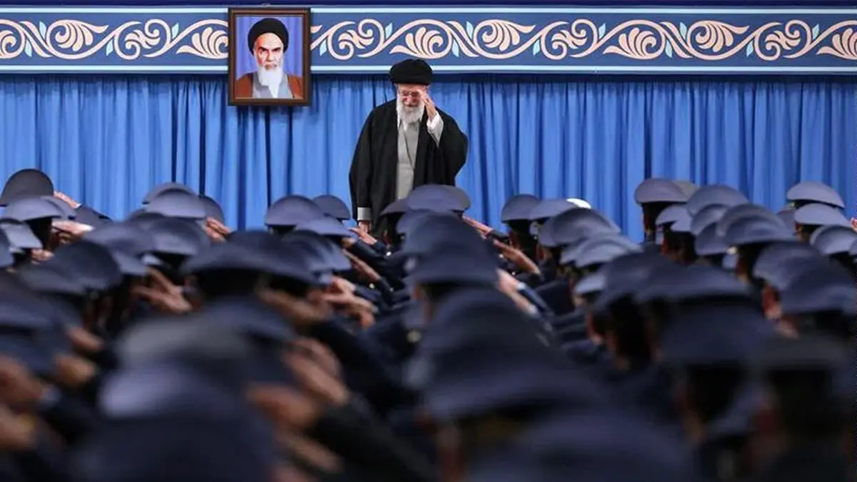 باید «قوی» شد تا «جنگ» و «تهدید» نشویم؛ درس ۱۹ بهمن ۵۷، اعتماد به وعده الهی و انتظار «رزق لا یحتسب» بود