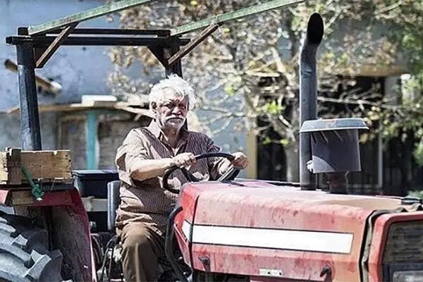 پیرمرد و جاده؛ نگاهی به فیلم خروج