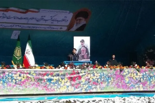 حماسه‌سرایی حاج میثم مطیعی در میدان آزادی