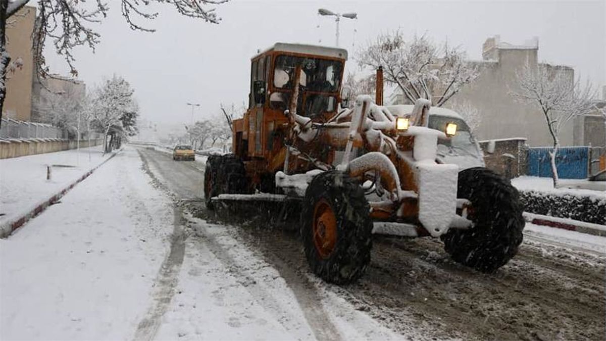 آماده‌باش ۵۰۰۰ دستگاه ماشین‌آلات راهداری برای بارش برف پیش‌رو