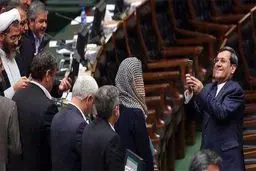 برگ‌ریزان دیپلماسی