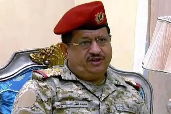 وزیر دفاع دولت مستعفی یمن از ترور جان سالم به در برد