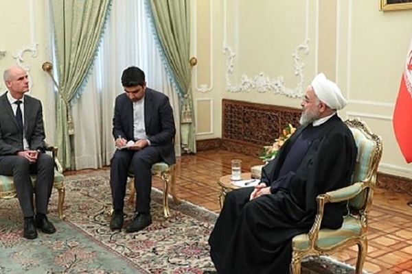 حسن روحانی: ملت‌های آزاده دنیا تحریم‌های آمریکا علیه مردم ایران را محکوم کنند