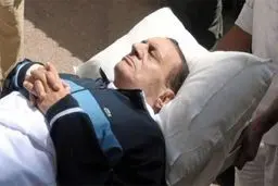 حسنی مبارک در بخش مراقبت‌های ویژه بستری شد