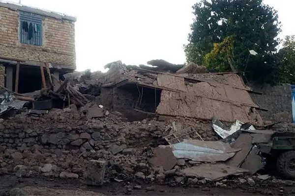 زلزله قطور خوی ۳۶ مجروح بر جای گذاشت