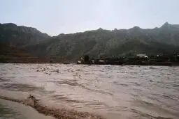 فیلم: روستای «چم‌کبود» پلدختر در محاصره سیل