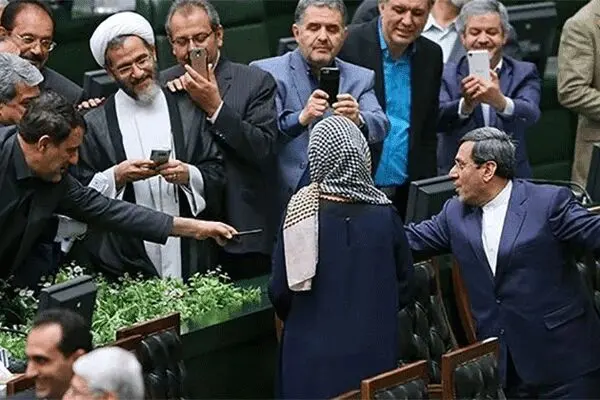 اگر گلی به سر مردم زده بودید دوباره نامزد می‌شدید