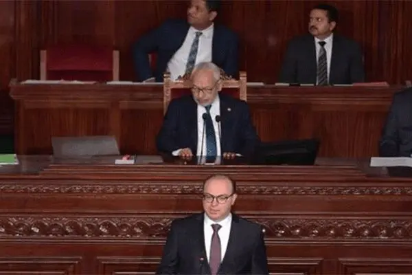 دولت تونس رأی اعتماد گرفت