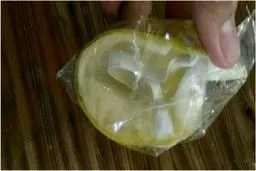 عکس: فروش ماسک عجیب برای پیشگیری از کرونا در تبریز