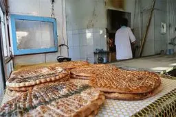 نانواها نباید به پول و دستگاه پز دست بزنند