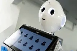 ربات پرستار ایرانی تا پایان سال از راه می‌رسد