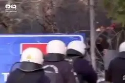 فیلم: درگیری پناهجویان و پلیس یونان در مرز مشترک یونان-ترکیه