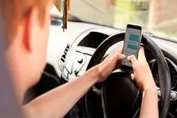 چطور گوشی را به ضبط ماشین وصل کنیم؟