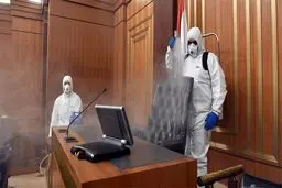 کرونا مردم اسپانیا را خانه نشین می‌کند