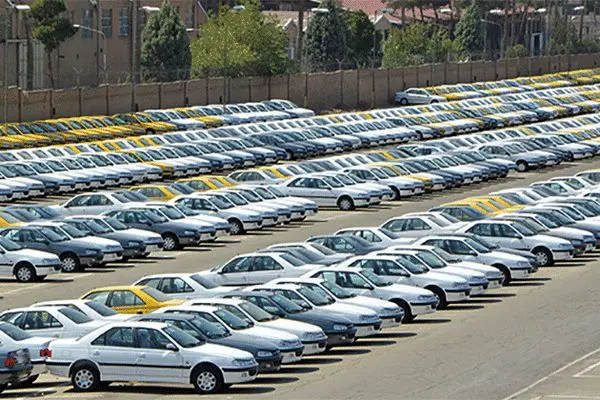 افت شدید معاملات خودرو در کشور