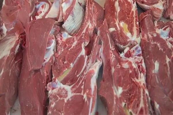 فروش گوشت و مرغ بدون توقف، حتی در عید