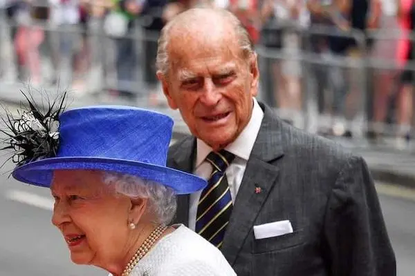 ملکه انگلیس از کاخ باکینگهام فرار کرد