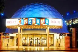 کرونا سینماهای نیویورک و لس‌آنجلس را تعطیل کرد