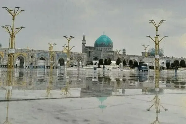 عکس: بارش باران در حرم رضوی