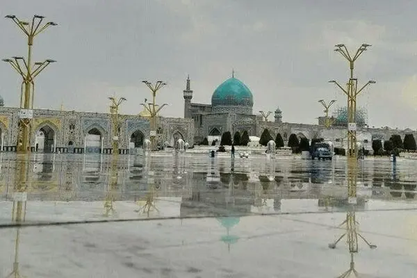 عکس: بارش باران در حرم رضوی