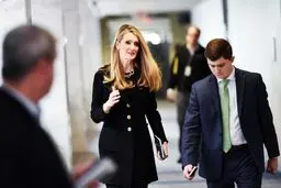 سناتوری که از کرونا سود کرد!