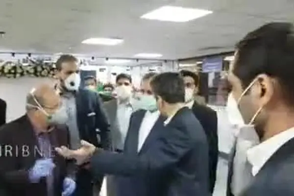 فیلم: عیادت جهانگیری از بیماران بخش کرونا