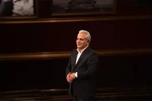 آنتن را پُرکن آقای مدیری!