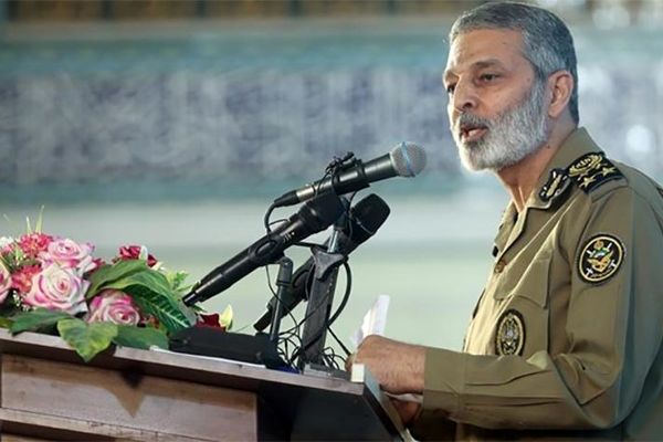 آرزوی بهبودی فرمانده ارتش برای رئیس مجلس