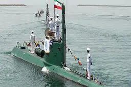 زیردریایی غدیر قابل کشف و رهگیری نیست
