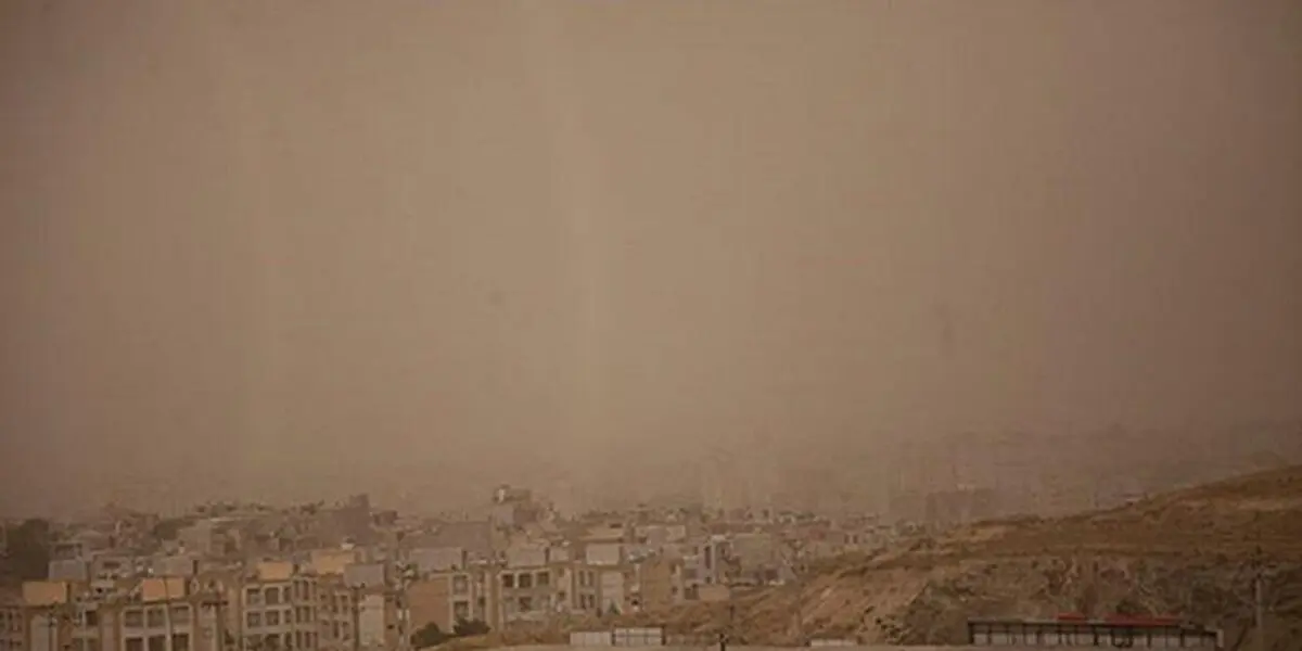 عکس: ریزگردها آسمان کرمانشاه را سیاه کرد