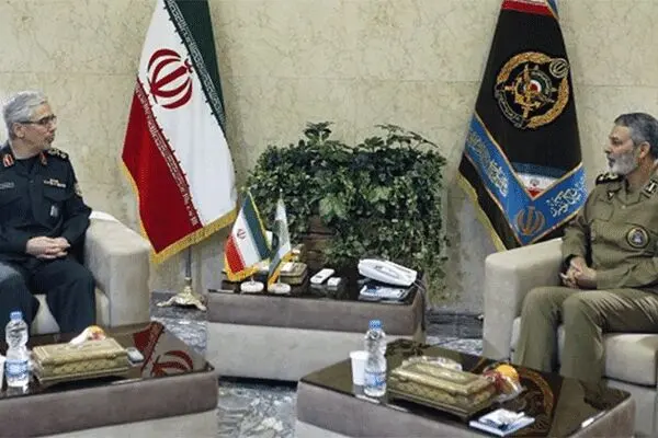 دیدار سرلشکر باقری با فرمانده کل ارتش به مناسبت روز ارتش