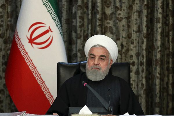 روحانی: ارتش مظهر پشتوانه‌ی ملت و منافع ملی است