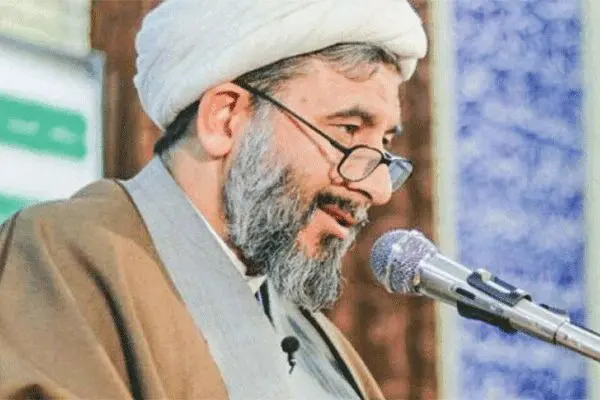 مسئولان باید در مواسات پیشتاز باشند