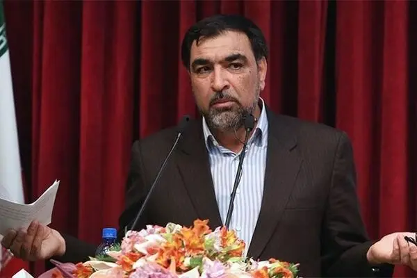 عادل آذر: واردات غذای سگ و گربه با ارز نیمایی؟!
