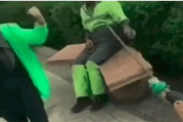 آیا اهانت خانم «سلبریتی» به «پاکبان» مشمول مجازات می‌شود؟
