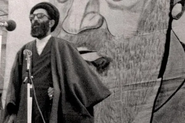 آیت الله خامنه ای: معنای مستضعفین، فقرا و پابرهنگان نیست؛ آیین‌نامه انقلاب اسلامی (5)