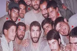 تصویر دیده نشده از سردار قاآنی در بین ۱۴ شهید تخریب‌چی
