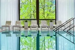 تصاویر: قرنطینه لوکس پادشاه تایلند