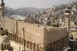 رژیم صهیونیستی در راستای یهودی‌سازی حرم ابراهیمی