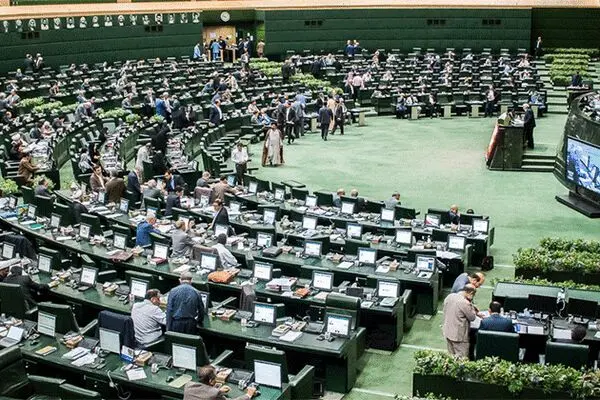واحد پول ملی به تومان تغییر می‌کند